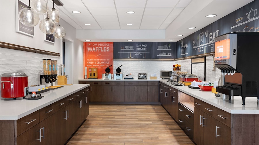 Hampton Inn Cleveland Airport - Tiedeman Road