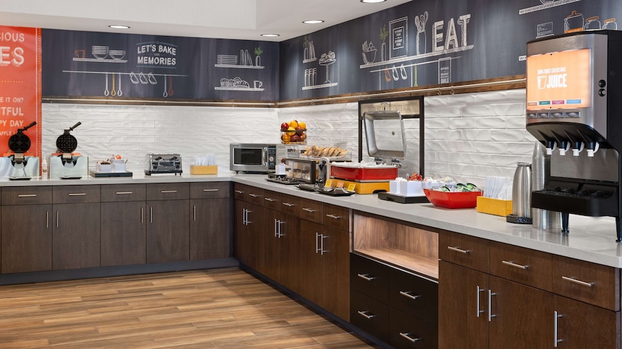 Hampton Inn Cleveland Airport - Tiedeman Road