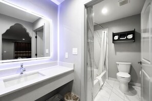 Bathroom - Downtowner Inns Houston (Houston)