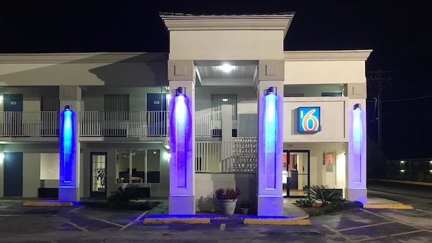 Exterior - Motel 6 Opelika, AL (Opelika)