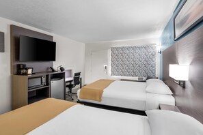 客房, 2 张大床, 无障碍, 无烟房 | 熨斗/熨衣板、免费 WiFi、床单、闹钟