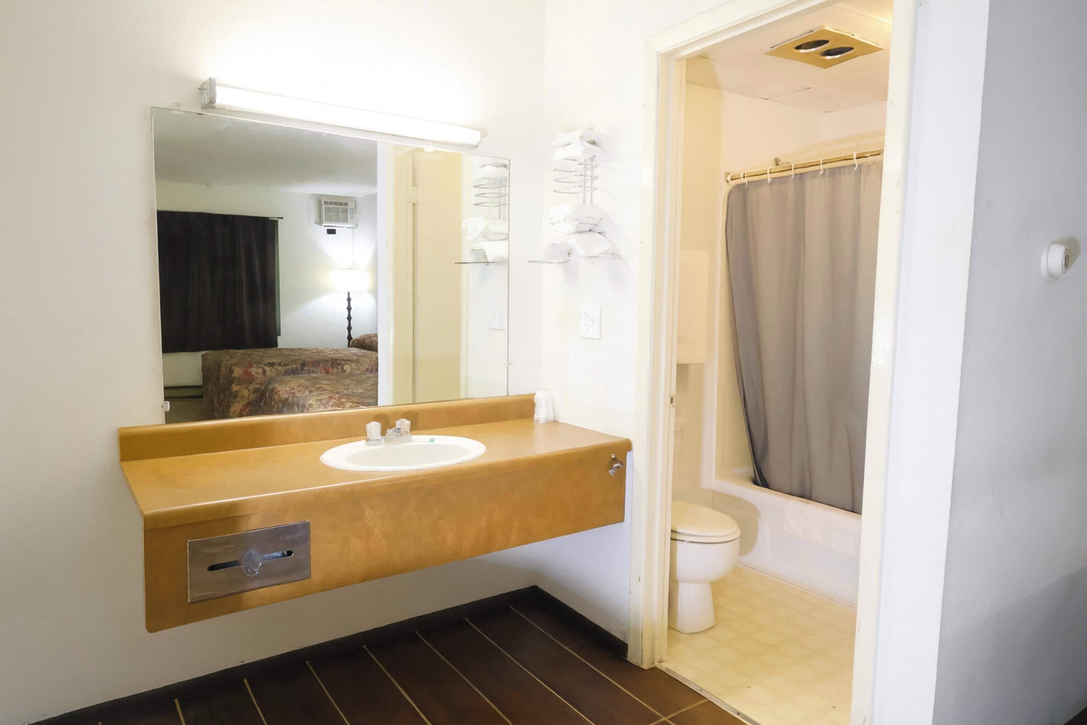 Room, 2 Queen Beds | Bathroom