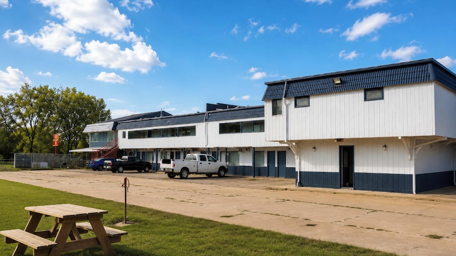 OYO Landmark Inn Oskaloosa Near Hwy 63