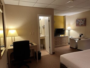 Standardzimmer, 1 King-Bett, Nichtraucher | Schreibtisch, kostenloses WLAN, Bettwäsche, Wecker