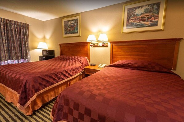 เตารีด/โต๊ะรีดผ้า, Wi-Fi ฟรี, ผ้าปูที่นอน, นาฬิกาปลุก