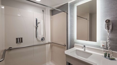 Best Western Paramus Hotel Suites - Image 19