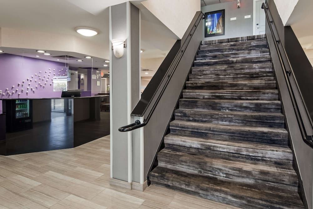 Best Western Paramus Hotel & Suites