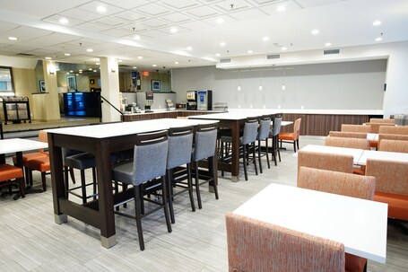 Best Western Paramus Hotel Suites - Image 18