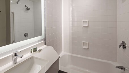 Best Western Paramus Hotel Suites - Image 1