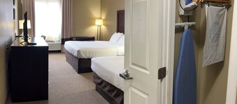 Days Inn & Suites by Wyndham Manheim Lebanon