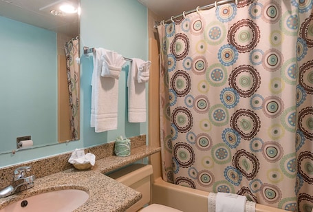 Towels. Rodeway Inn Milford - I-84