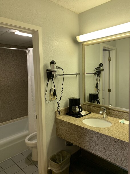 Travelodge by Wyndham Pigeon Forge - Image 29