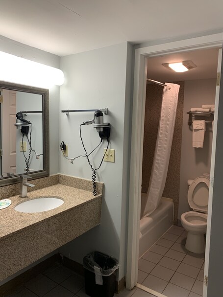 Travelodge by Wyndham Pigeon Forge - Image 28