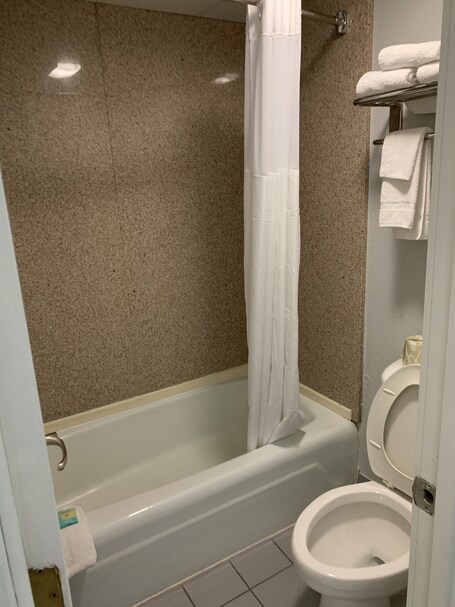 Travelodge by Wyndham Pigeon Forge - Image 27