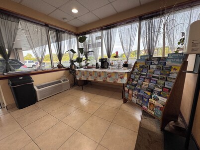 Edyn Hotel By Townhouse Wytheville US 52
