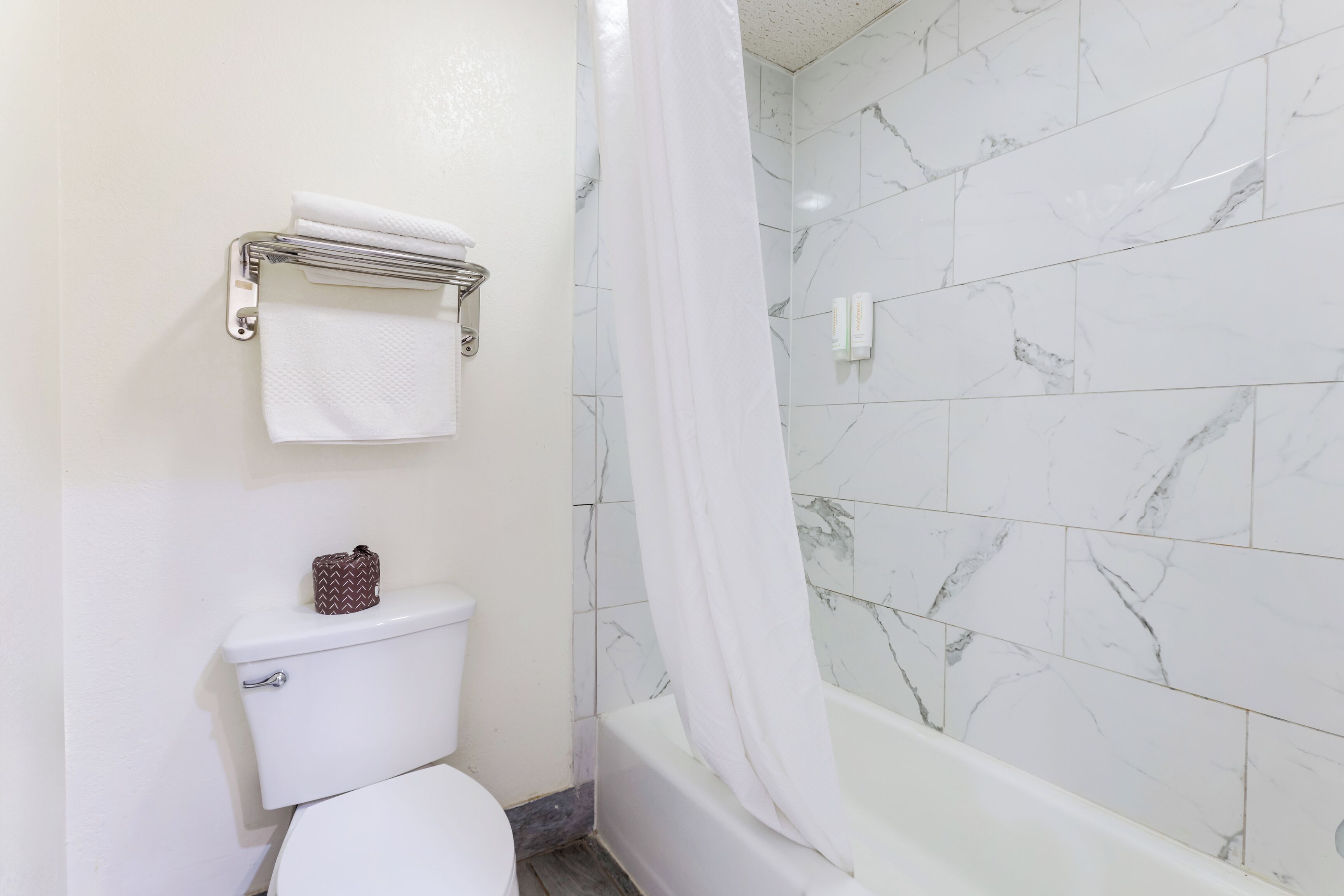 Room, 2 Double Beds, Non Smoking | Bathroom