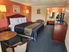 Iron/ironing board, free WiFi, bed sheets, alarm clocks - Aerospace Inn (Mojave)