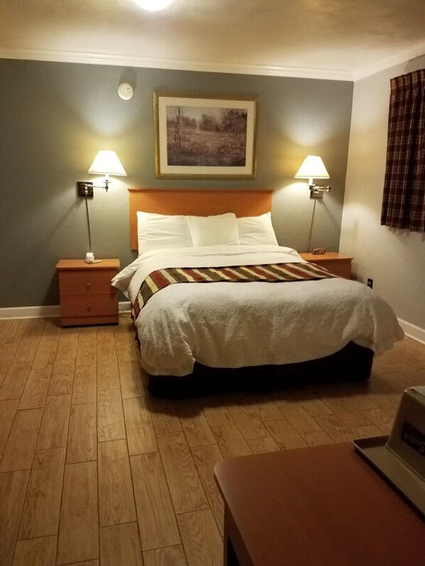 Standard Room | Free WiFi, bed sheets