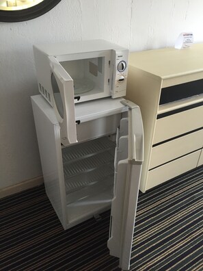 Standard Room, 2 Double Beds | Desk, free WiFi, bed sheets
