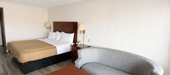 Scottish Inn & Suites
