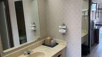 Vòi sen/bồn tắm kết hợp, khăn tắm
