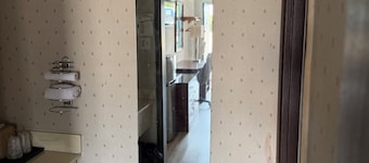 Scottish Inn & Suites