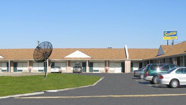 Unclassified image, 1 of 2, button - Scottish Inns Henderson (Henderson)