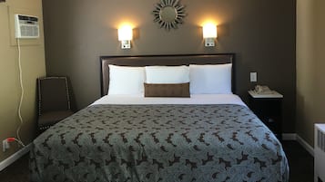 Escritorio, wifi gratis y ropa de cama