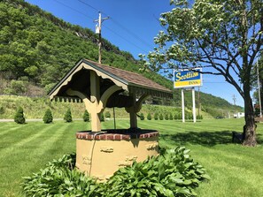 المنشأة من الخارج