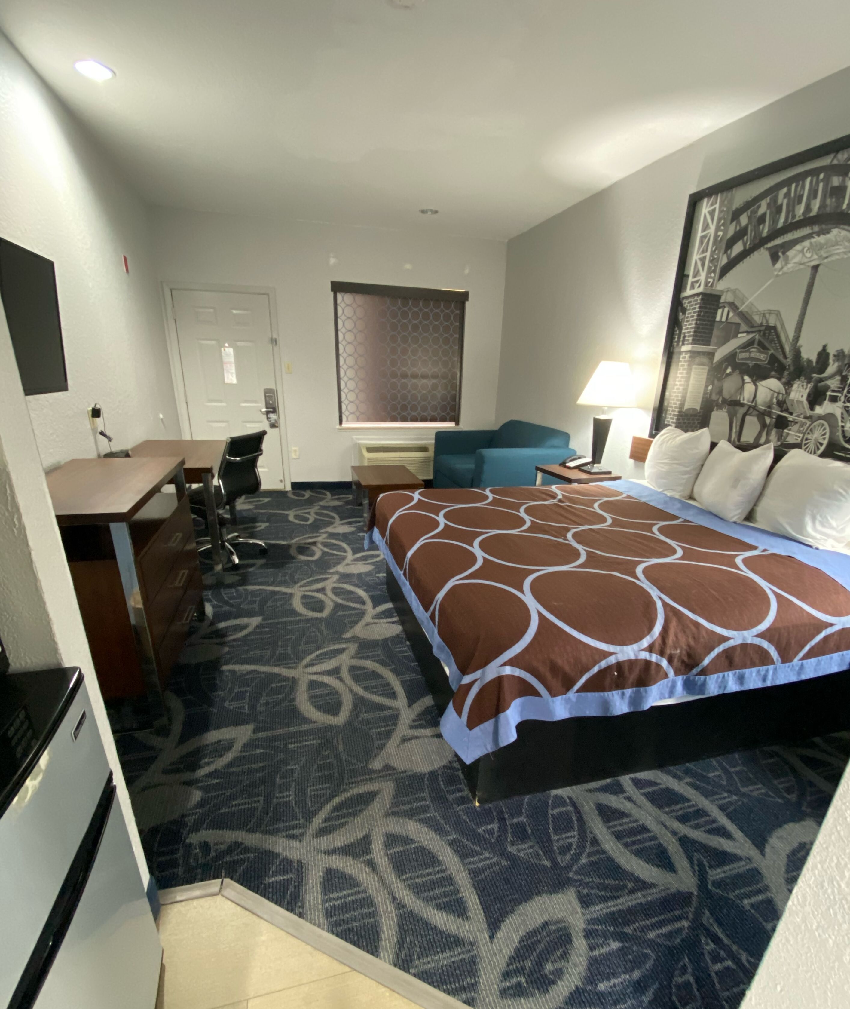 Photo - Super 8 by Wyndham Houston Hobby Airport South