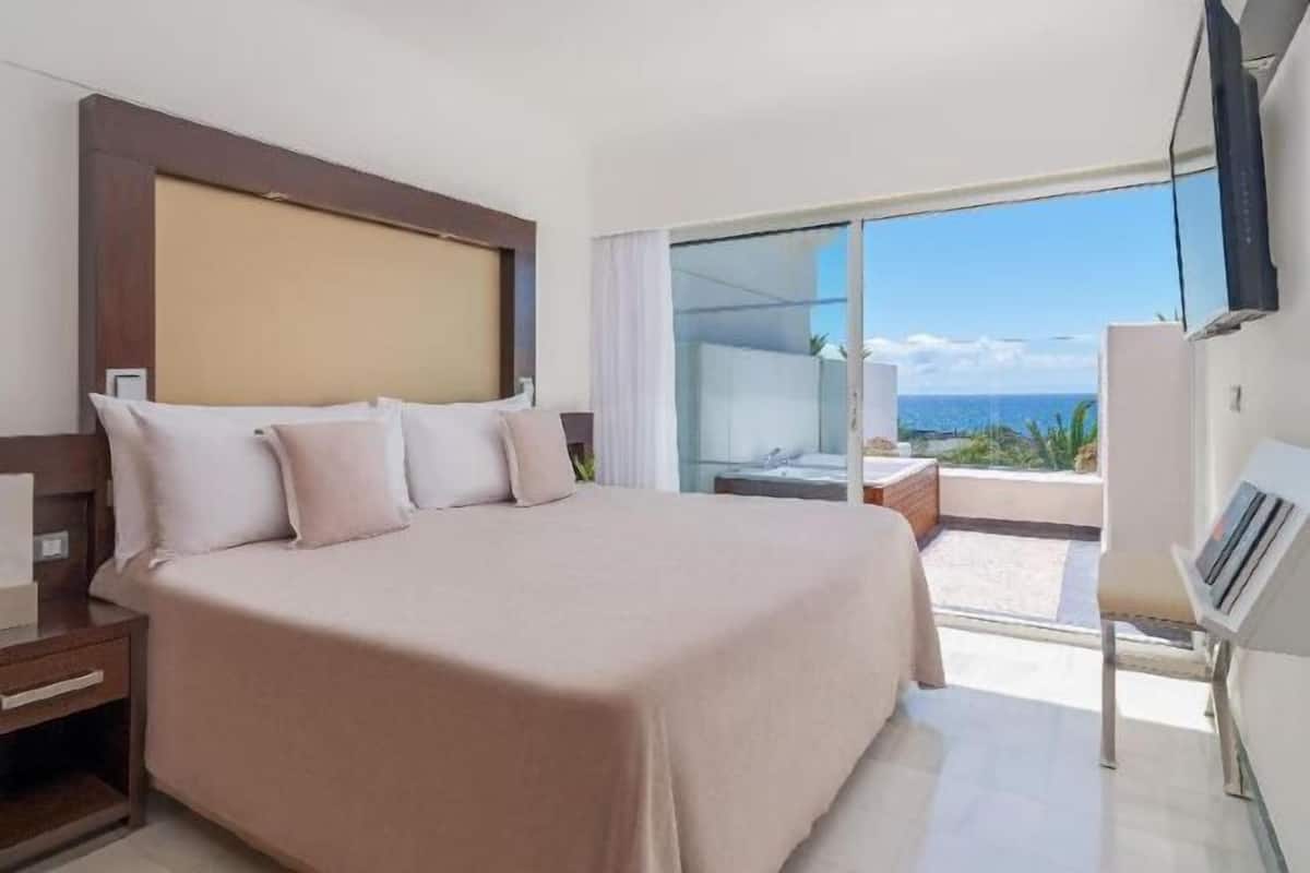 Peralatan tempat tidur premium, gebar bulu kapas, bar mini percuma 