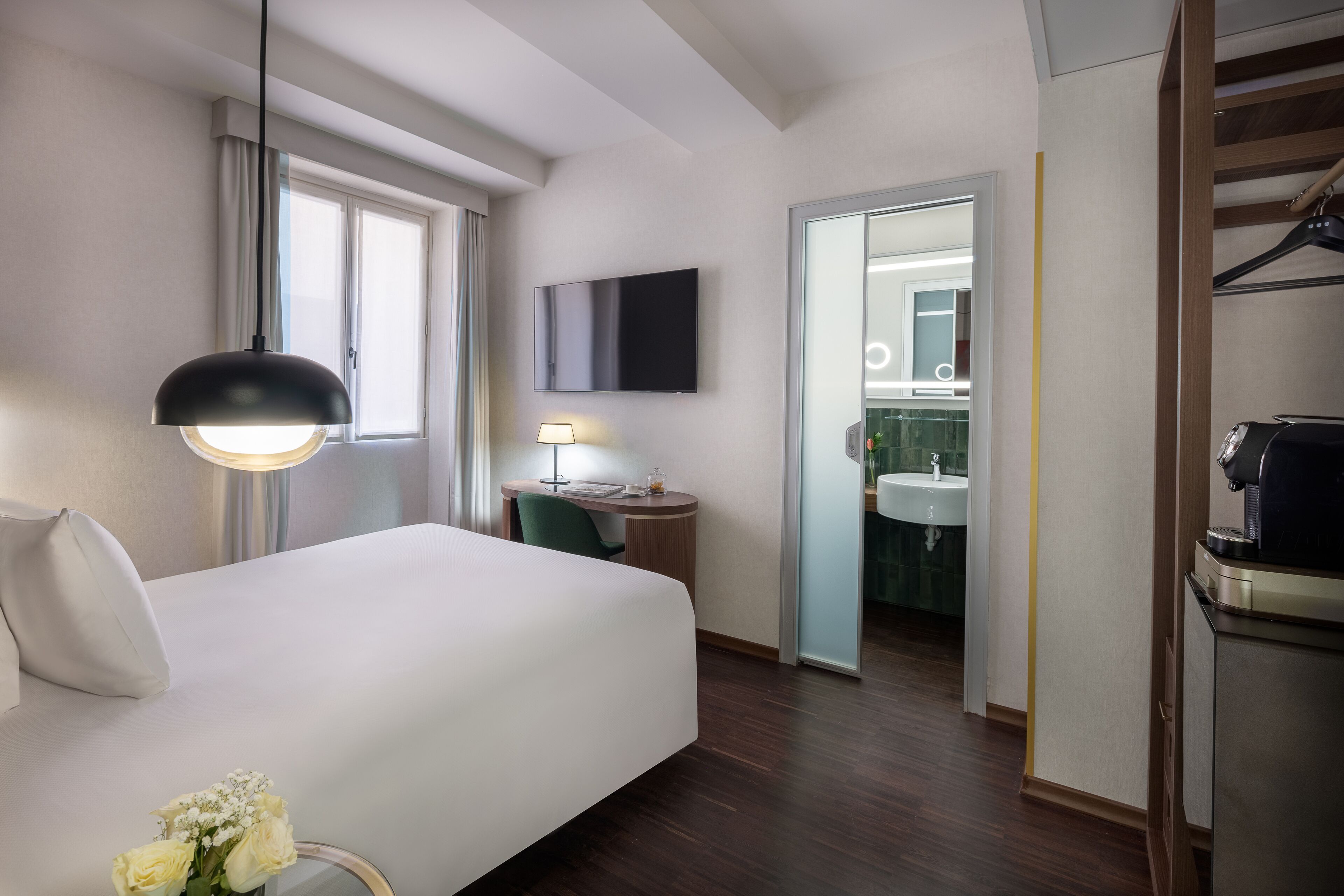 superior room, 1 queen bed | premium bedding, down duvets, in-room safe, individually furnished