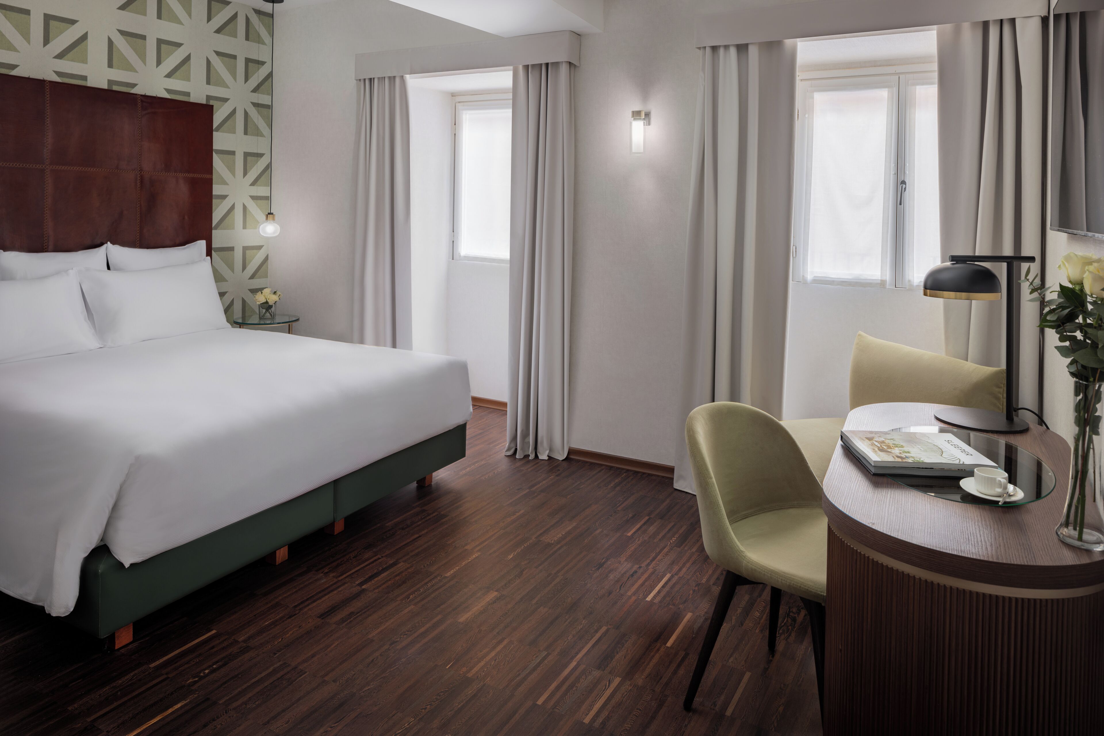 Premium bedding, down duvets, minibar, in-room safe