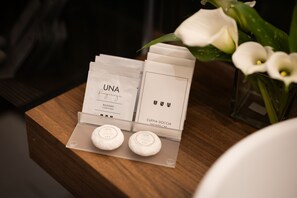 高級寢具、羽絨被、迷你吧、房內夾萬