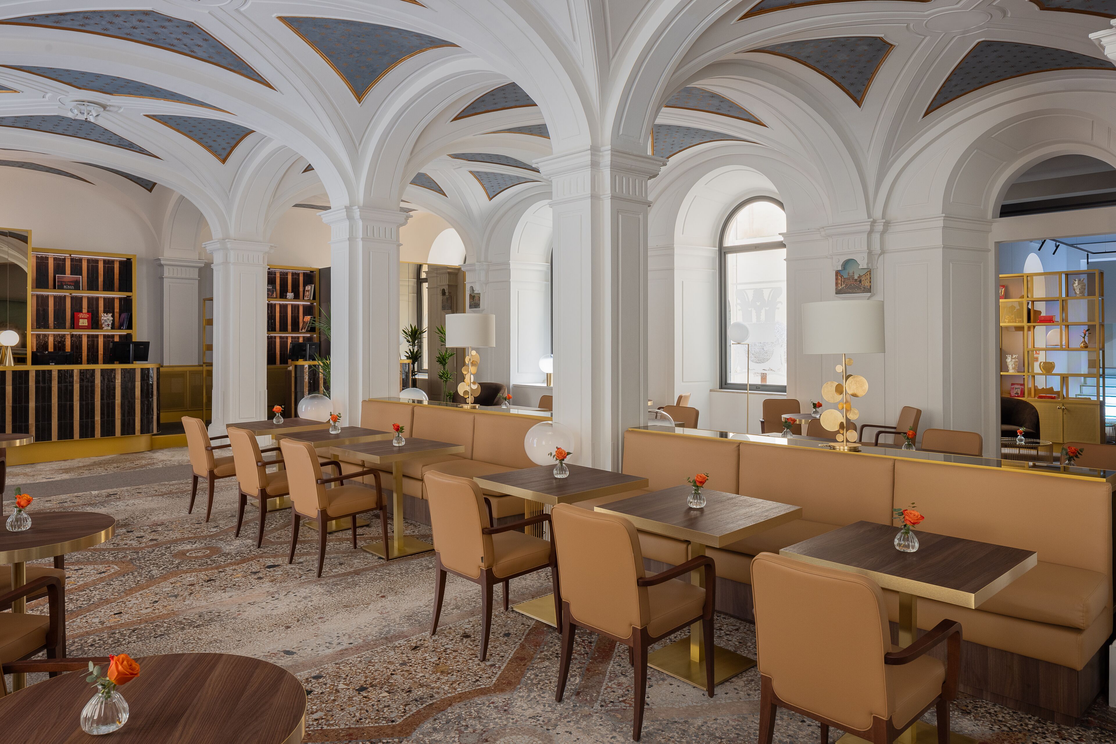 Desayuno buffet (EUR 25 por persona) 