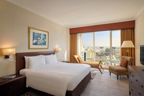 Apartment, 3 Bedrooms, Smoking, City View (Balcony) | Hypo-allergenic bedding, in-room safe, individually decorated, desk - Marriott Executive Apartments Dubai Creek (Dubai)