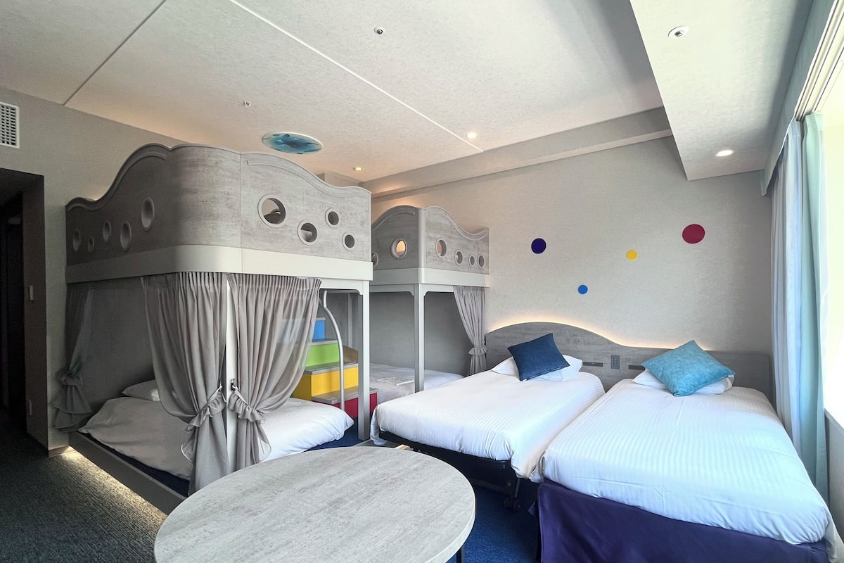Rom – superior, ikke-røyk (Bunk Bed, 6 people use) | Safe på rommet, blendingsgardiner, vekkerklokke og sengetøy