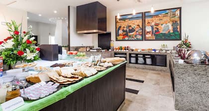 Baymont Inn and Suites Lazaro Cardenas