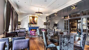 Café da manhã, almoço e jantar; culinária escandinava