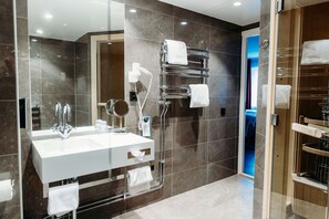 Hair dryer, towels