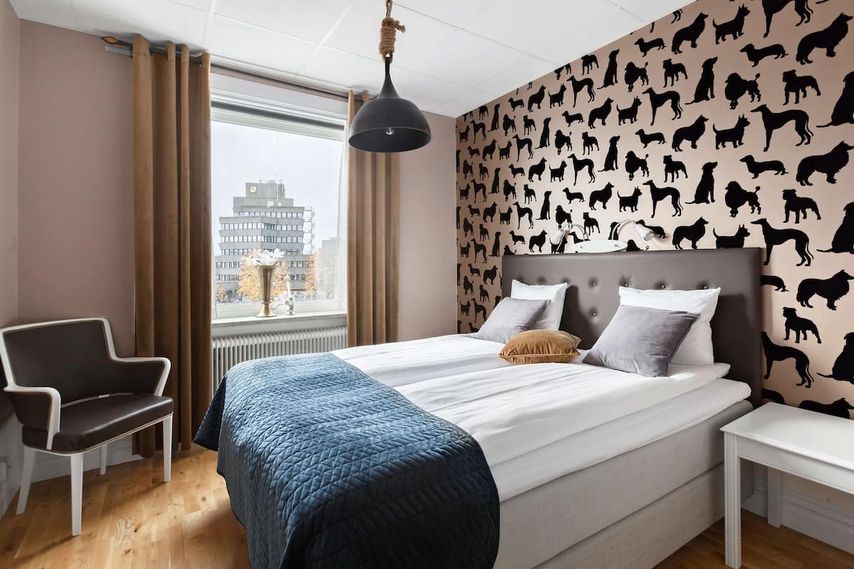 Chambre Affaires, 1 grand lit, non-fumeur