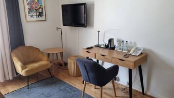 Standard Double Room | Desk, iron/ironing board, free WiFi, bed sheets