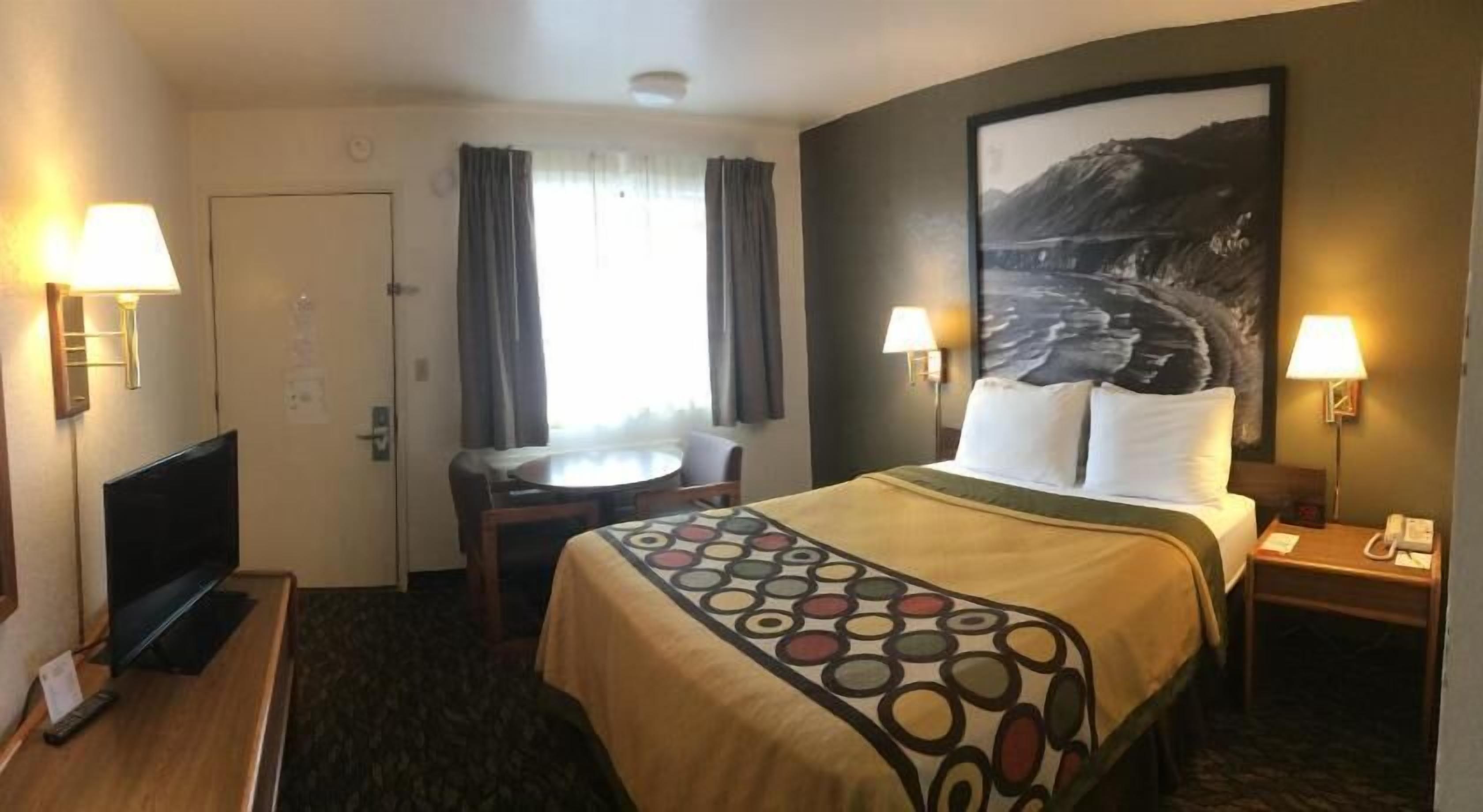 Free WiFi, bed sheets, alarm clocks