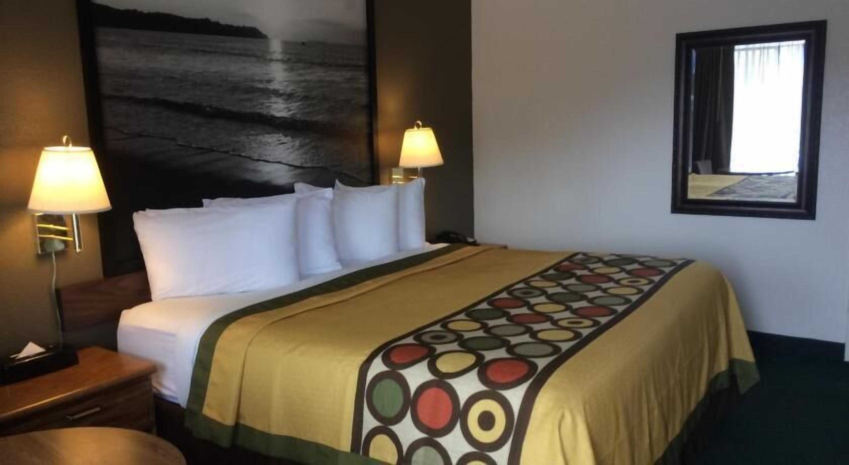 Free WiFi, bed sheets, alarm clocks