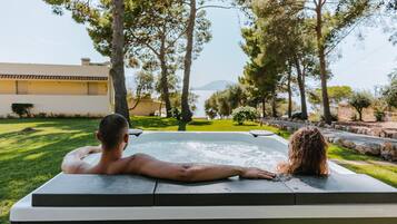 Espace de soins pour les couples, sauna, bain à remous, hammam, hammam