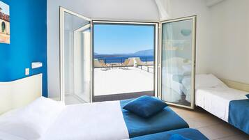Tripla Comfort, vista mare | Minibar, in-room safe, desk, free cribs/infant beds