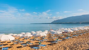 Private beach nearby, free beach shuttle, sun loungers, beach umbrellas - CDSHotels Terrasini - Città del Mare (Terrasini)