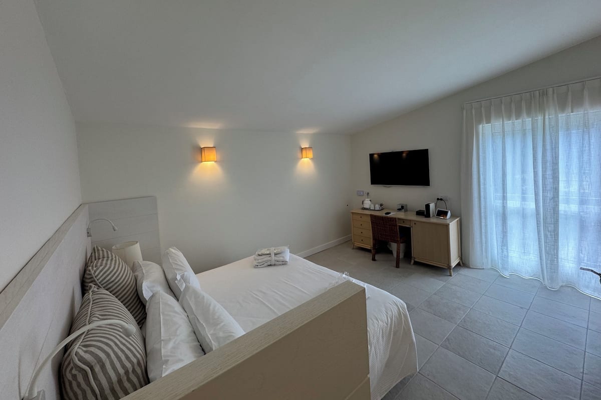 Minibar, in-room safe, desk, blackout drapes