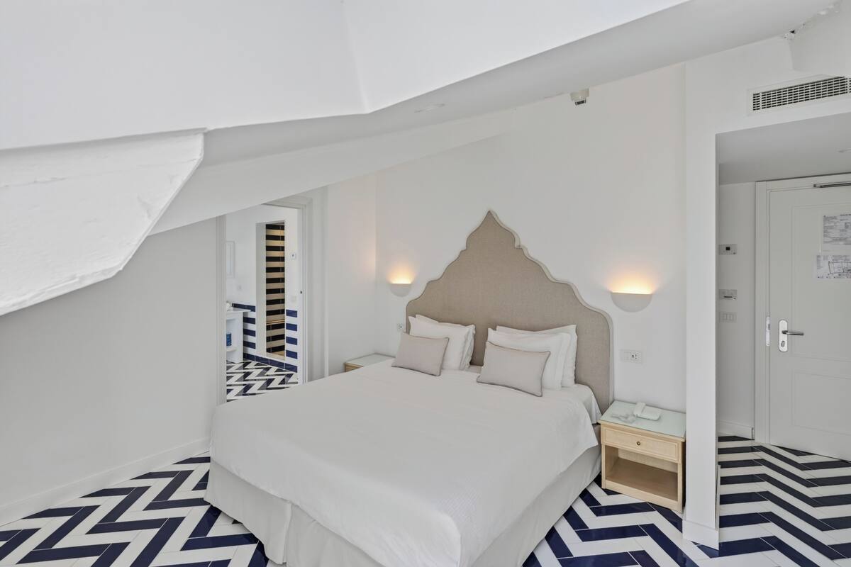 Deluxe Double Room (Skylight Window) | Pillowtop beds, minibar, in-room safe, desk