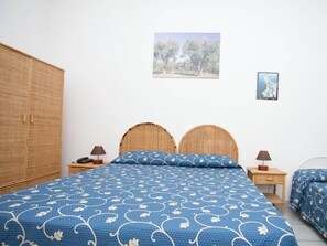 迷你吧、办公桌、隔音、免费婴儿床